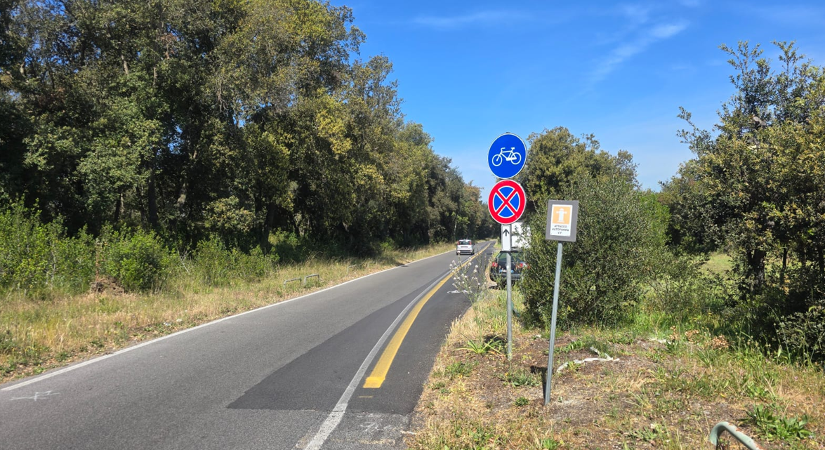 Pista ciclabile vietata alle bici: a Castelfusano il colmo del codice della strada 1