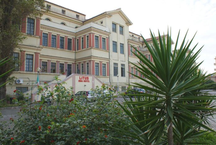 Via libera al trasferimento temporaneamente dei Vigili del Fuoco di Ostia nell'ex ostello Litus 