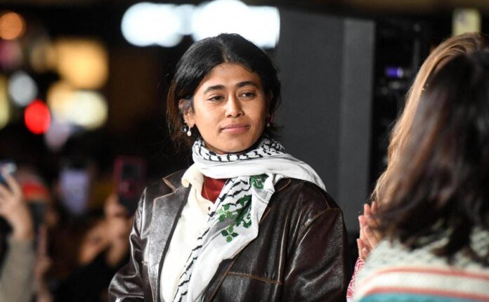 Parigi, l’eurodeputata Rima Hassan è stata fermata per apologia del terrorismo