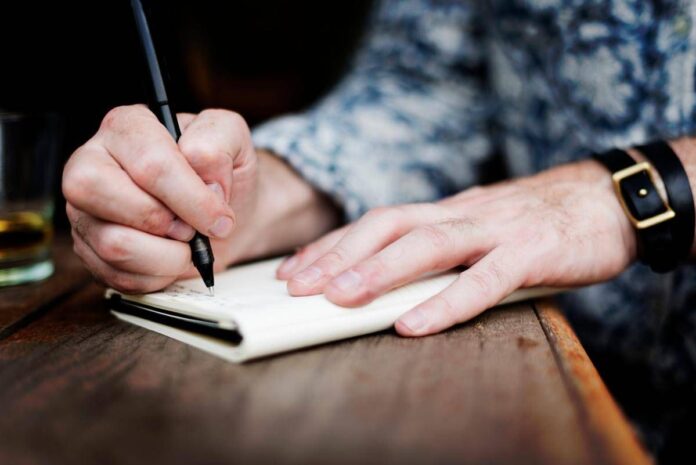 Parkinson, segnali precoci della malattia e come proteggere la salute del cervello: 10 cose da sapere