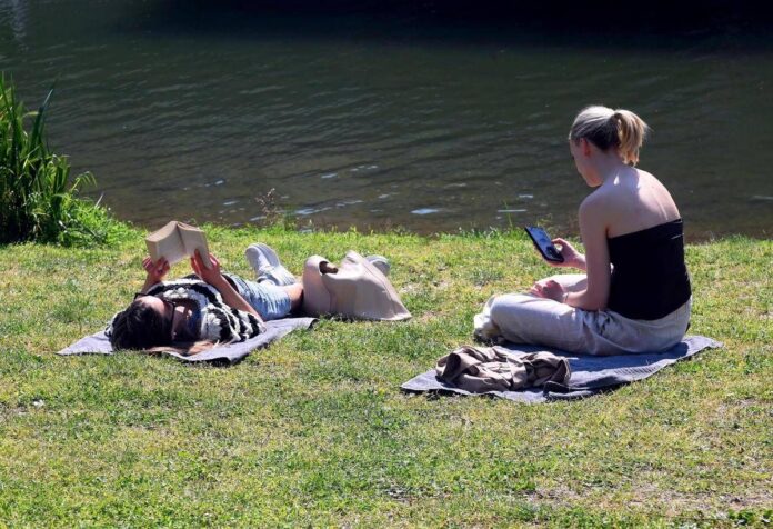 Ponte del 25 aprile col caldo: fino a 27°C in Italia, poi arriva il maltempo