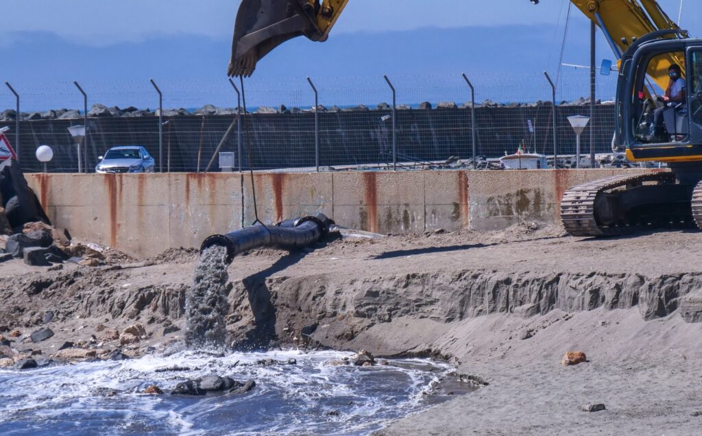 Navi piene di sabbia per la spiaggia di Ostia. E muove i primi passi la difesa di Castelfusano dall'erosione 1