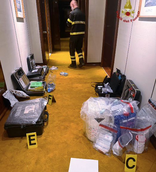 Emergenza in un albergo di lusso di Roma: dieci intossicati per le esalazioni di una piscina (FOTO) 1 Emergenza in un albergo di lusso di Roma: dieci intossicati per le esalazioni di una piscina (FOTO) 1