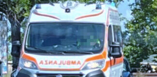 Incidente tra scooter e auto ad Acilia: un ferito