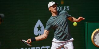 Jannik Sinner in campo a Montecarlo per i quarti: orario, precedenti e dove vederlo