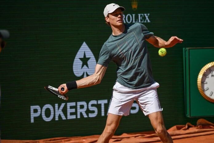 Jannik Sinner in campo a Montecarlo per i quarti: orario, precedenti e dove vederlo