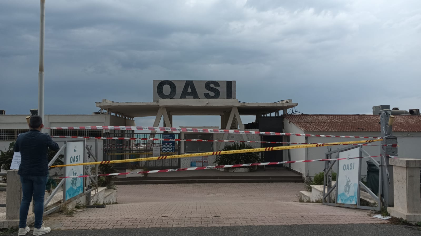 Terremoto su Ostia: dopo La Caletta, scatta il sequestro dello stabilimento Oasi, tra abbandono e violazioni (VIDEO) 1 Terremoto su Ostia: dopo La Caletta, scatta il sequestro dello stabilimento Oasi, tra abbandono e violazioni (VIDEO) 1