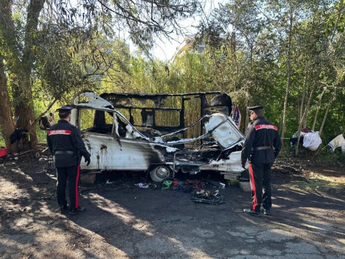 Incendio della roulotte