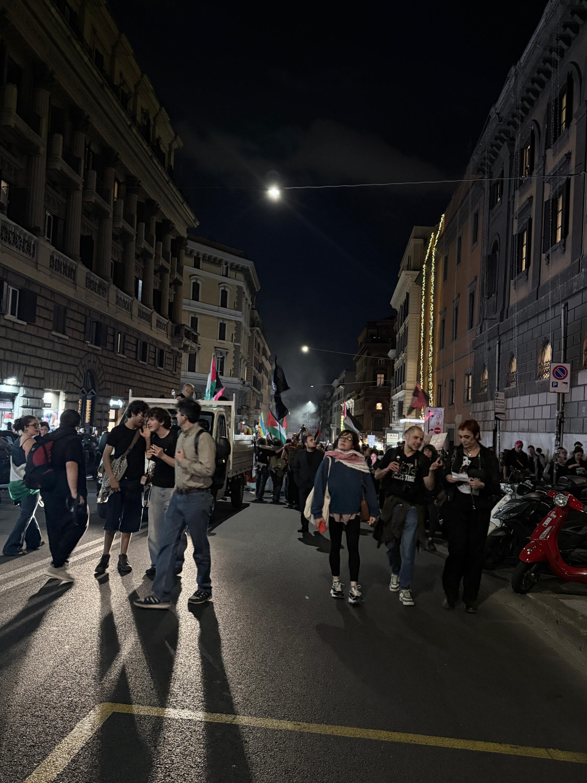 Blitz israeliano contro la "Flotilla", Roma scende in piazza: tra i 22 italiani fermati un'attivista della Garbatella 1