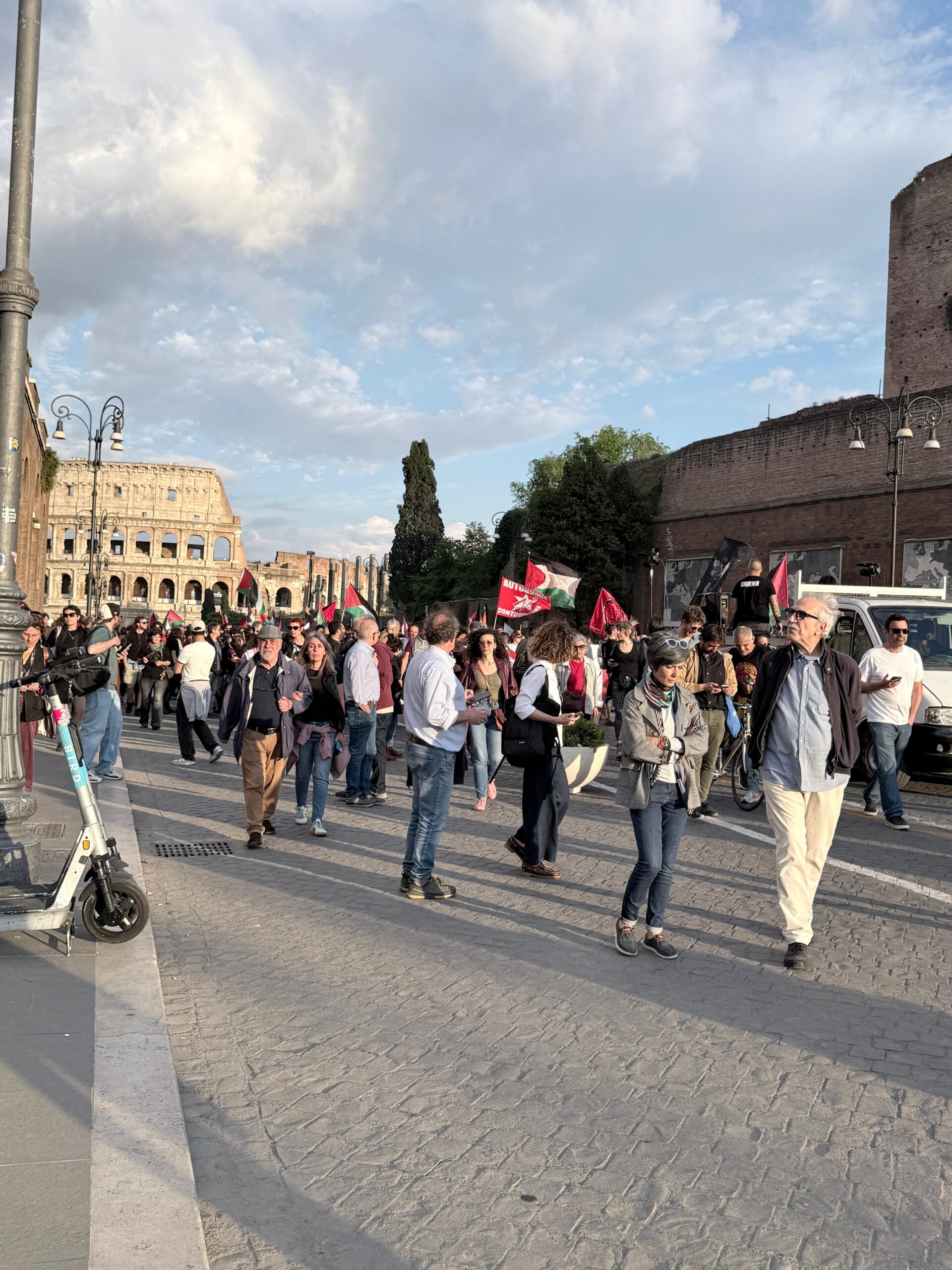 Blitz israeliano contro la "Flotilla", Roma scende in piazza: tra i 22 italiani fermati un'attivista della Garbatella 2