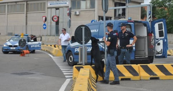 a civitavecchia polizia di frontiera