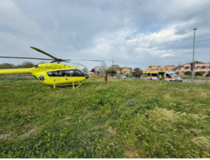 Cade dal terzo piano a Fiumicino mentre fa le pulizie: interviene l'eliambulanza ARES21 1