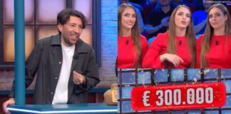 Affari Tuoi 28 aprile 2026, giocano le tre gemelle della Sicilia: quanto hanno vinto ieri ai pacchi