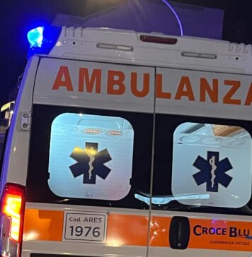 Le squadre dei Vigili del Fuoco di Cerveteri e il personale del 118 sono intervenuti sul luogo dell'incidente sulla via Aurelia per i soccorsi del caso