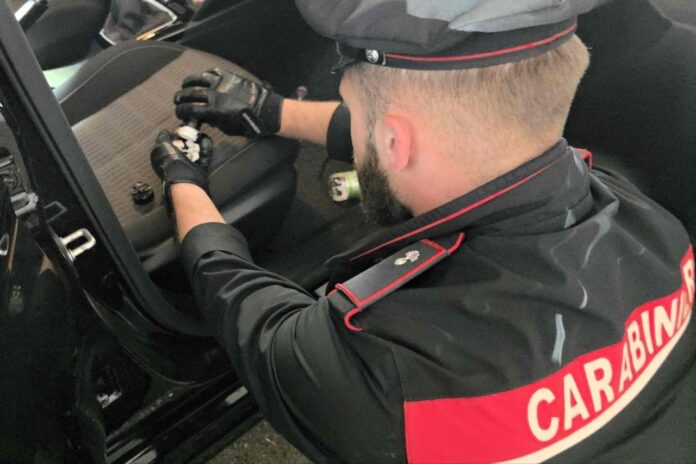Spaccio di droga sul litorale romano: due arresti a Ostia