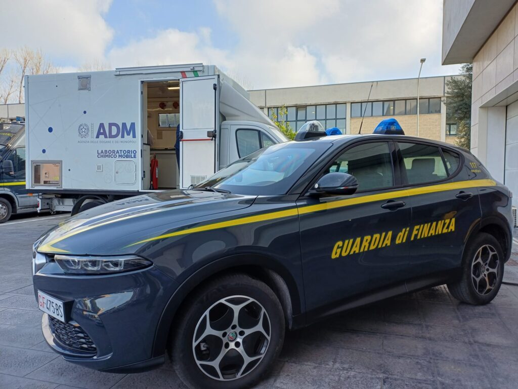 Blitz ai distributori: la Finanza sequestra 24mila litri di gasolio "infiammabile" 1