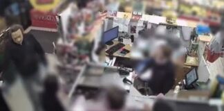 Rapinatore con doppia pelle assaltava supermercati: inseguito da dipendente coraggioso e arrestato (VIDEO)
