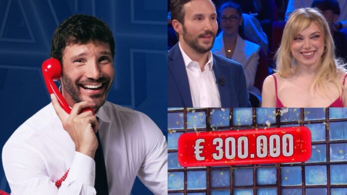 Affari Tuoi 19 maggio, il Dottore gioca un brutto scherzo all'infermiera Laura: quanto ha vinto ieri sera ai pacchi