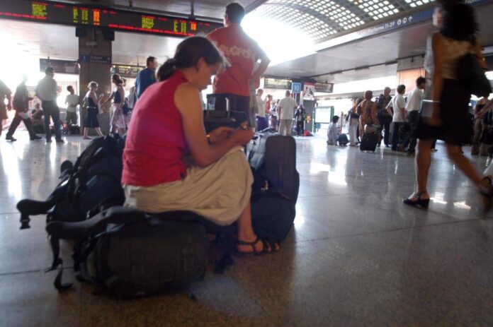 Alta Velocità Roma-Napoli, problema tecnico e treni in ritardo