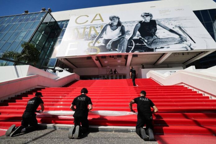 Cannes, tra gli sponsor quest’anno c’è Meta ma resta il divieto di selfie sul red carpet