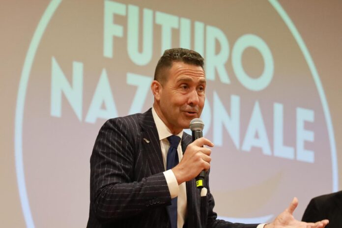 Elezioni, sondaggio Emg: è testa a testa tra coalizioni, cresce Vannacci