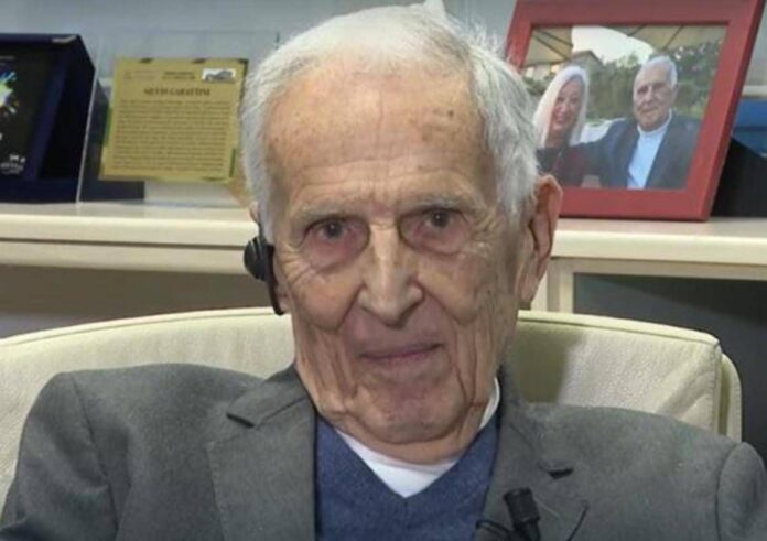 Garattini, la ricetta per vivere a lungo: “Bisogna allenare il cervello. E niente carne”