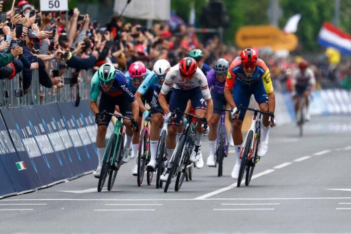 Giro d’Italia, oggi seconda tappa: orario, percorso e dove vederla in tv (in chiaro)
