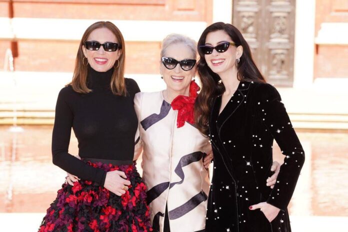 ‘Il Diavolo veste Prada 2’, il gesto da regina di Meryl Streep: parità salariale con Hathaway e Blunt