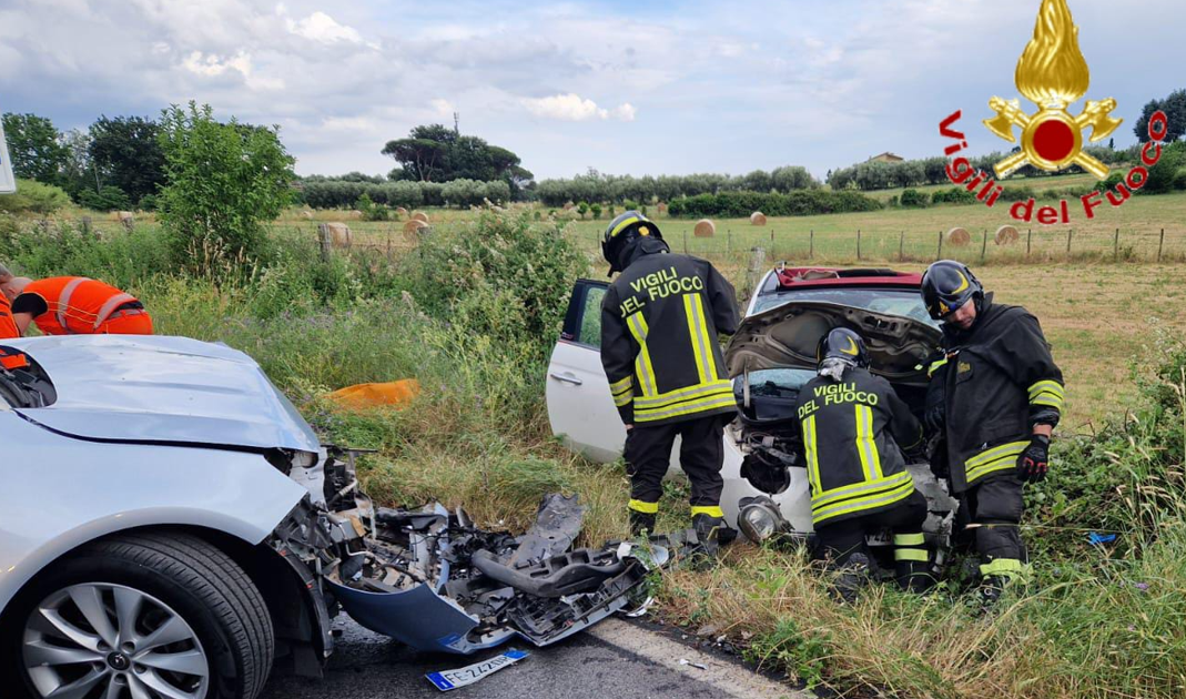 Grave incidente d'auto a Manziana: due feriti elitrasportati in codice rosso 1