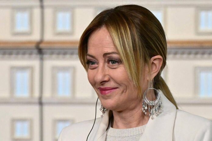 Meloni: “Hormuz deve riaprire senza pedaggi e restrizioni. Italia pronta a contribuire a navigazione sicura”