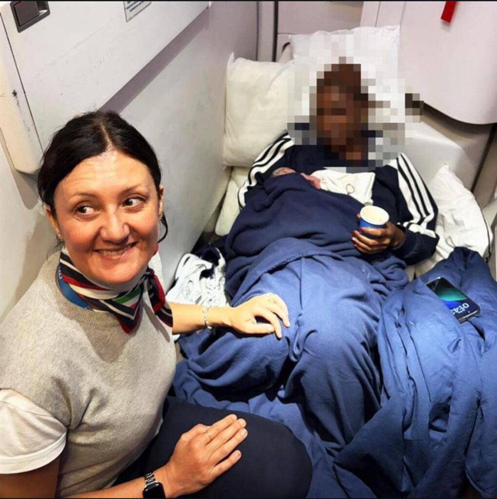 Fiocco azzurro ad alta quota: nasce Mohamed sul volo Dakar-Roma. È il primo parto su Ita Airways 1