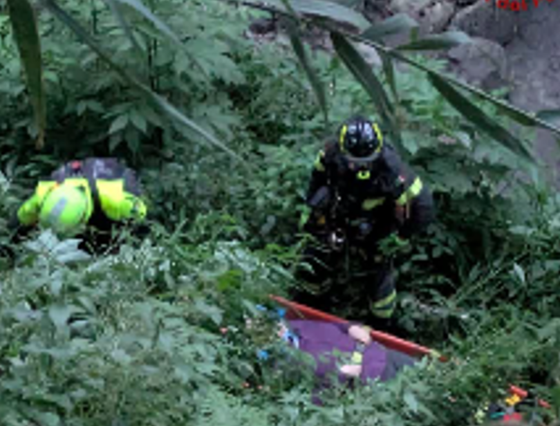 Anziana precipita in un dirupo ad Albano Laziale, intervengono i vigili del fuoco 1