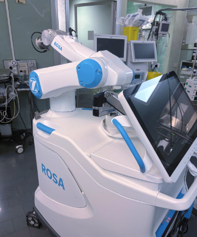 Rivoluzione ortopedica a Velletri: arriva il robot ROSA per gli interventi al ginocchio (FOTO) 1
