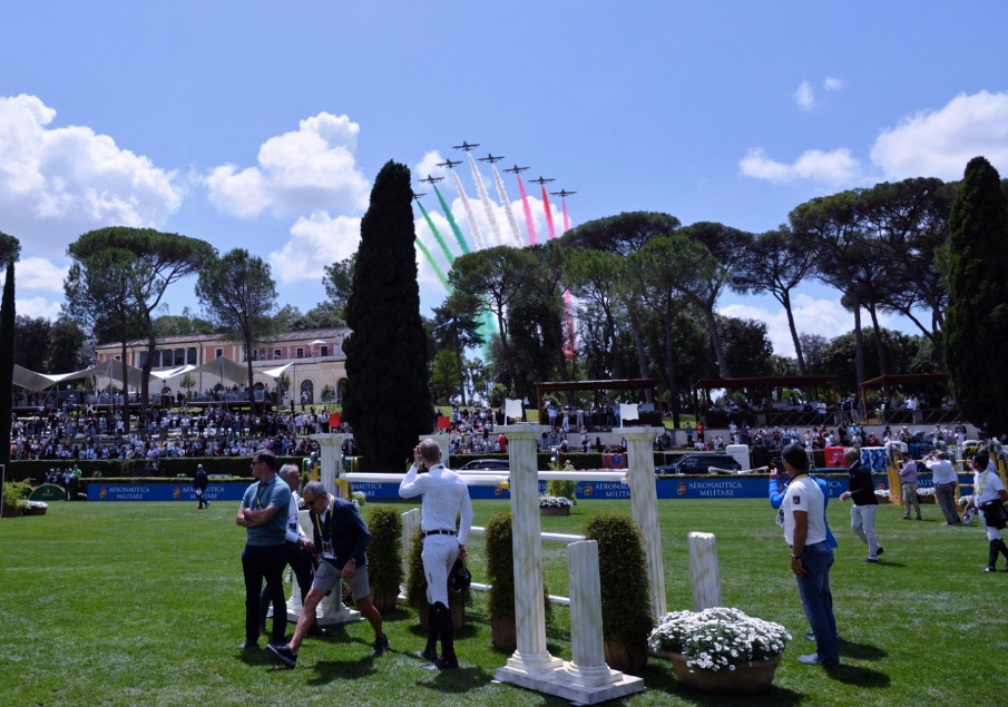 Cento anni di leggenda a Piazza di Siena: Frecce Tricolori, amazzoni e Gran Premio Rolex a ingresso gratuito (FOTO) 1