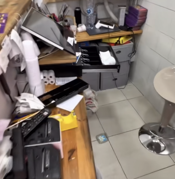 Furto in pizzeria a dragona, ladri entrano in pizzeria e rubano fondo cassa e mance