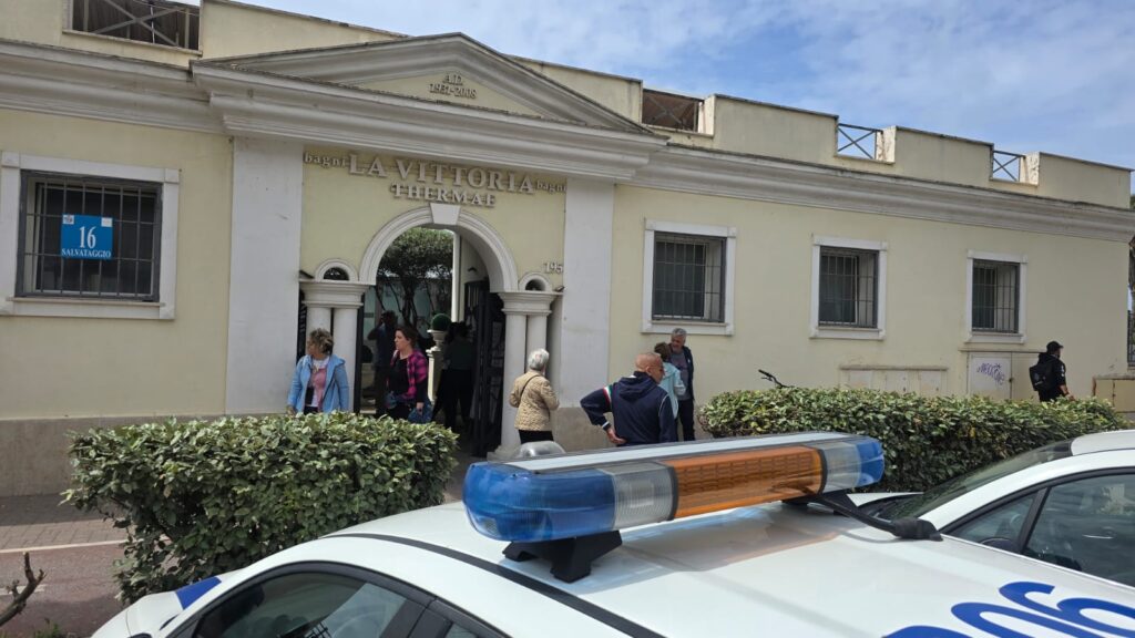Nuovo sequestro sulla spiaggia di Ostia: senza bando di gara la gestione dello stabilimento non può continuare (VIDEO) 1
