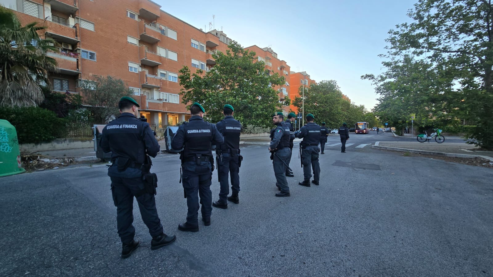 operazione antidroga a ostia case rosse