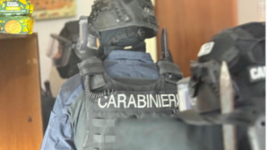 Vasta operazione di controllo dei carabinieri tra Ostia e Fiumicino (FOTO) 6 Vasta operazione di controllo dei carabinieri tra Ostia e Fiumicino (FOTO) 6
