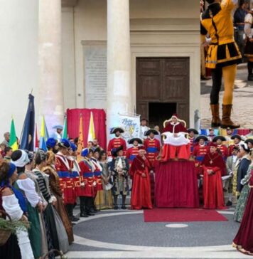 Sbandieratori, tamburini, antichi mestieri, spettacoli: ad Anzio è di scena il super raduno di 20 Città