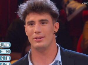 Affari Tuoi 24 maggio, gioca Gilles e sbanca il Dottore: quanto ha vinto ai pacchi 1