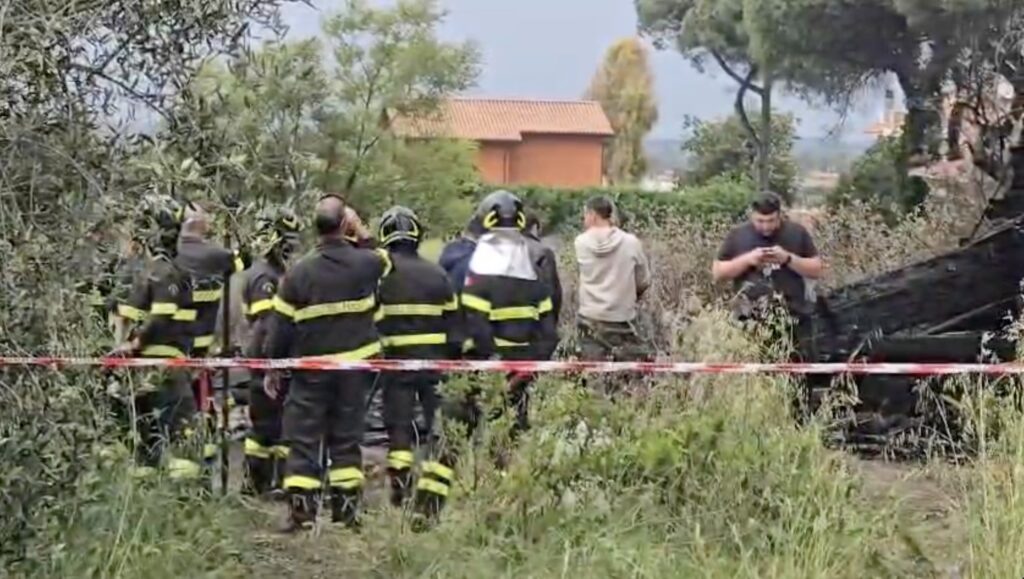 Dramma ad Acilia: incendio in una baracca, trovato un cadavere carbonizzato (VIDEO) 2