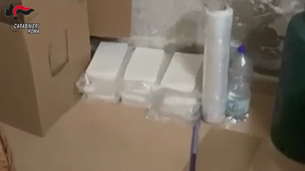 Blitz contro il narcotraffico sul litorale laziale: 11 arresti per la tratta della cocaina dall'Ecuador 1