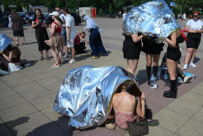 Caldo estremo si sposta, temperature giù in Italia da mercoledì. Record bollente in Germania e Polonia