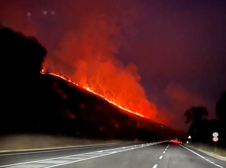 Bruciano le campagne di Nerola: le fiamme visibili a km di distanza 1