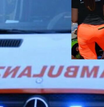 Si accascia in acqua a pochi metri dalla riva: paura per una turista, soccorsa dai bagnini a Ostia