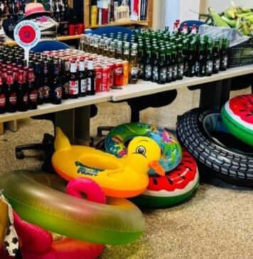 Alimenti, oggetti e bevande venduti abusivamente tra Ostia e Roma centro: scatta il blitz della Polizia Locale