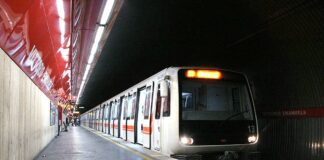 Metro A, scatta lo stop per la stazione di Vittorio Emanuele. La zona è il punto di arrivo di una delle manifestazioni di oggi