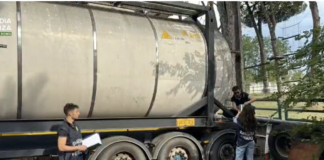 Le Fiamme Gialle bloccano a Cerveteri un autoarticolato con oltre 31mila litri di carburante di contrabbando destinati al mercato nero della Capitale