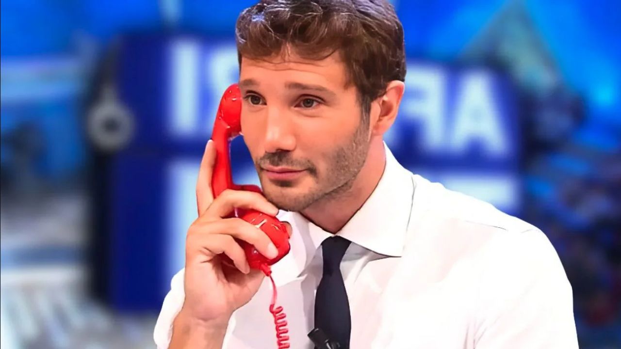 Stefano De Martino come Totò: il nuovo promo di Affari Tuoi conquista il pubblico 1