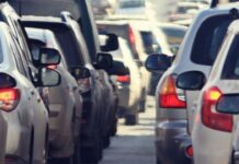 Mattinata difficile per il traffico sulla Pontina a causa dei lavori di ripristino delle barriere e di un camion in panne 